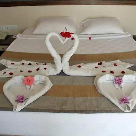 Lims Bona Dea Hotel 4*
